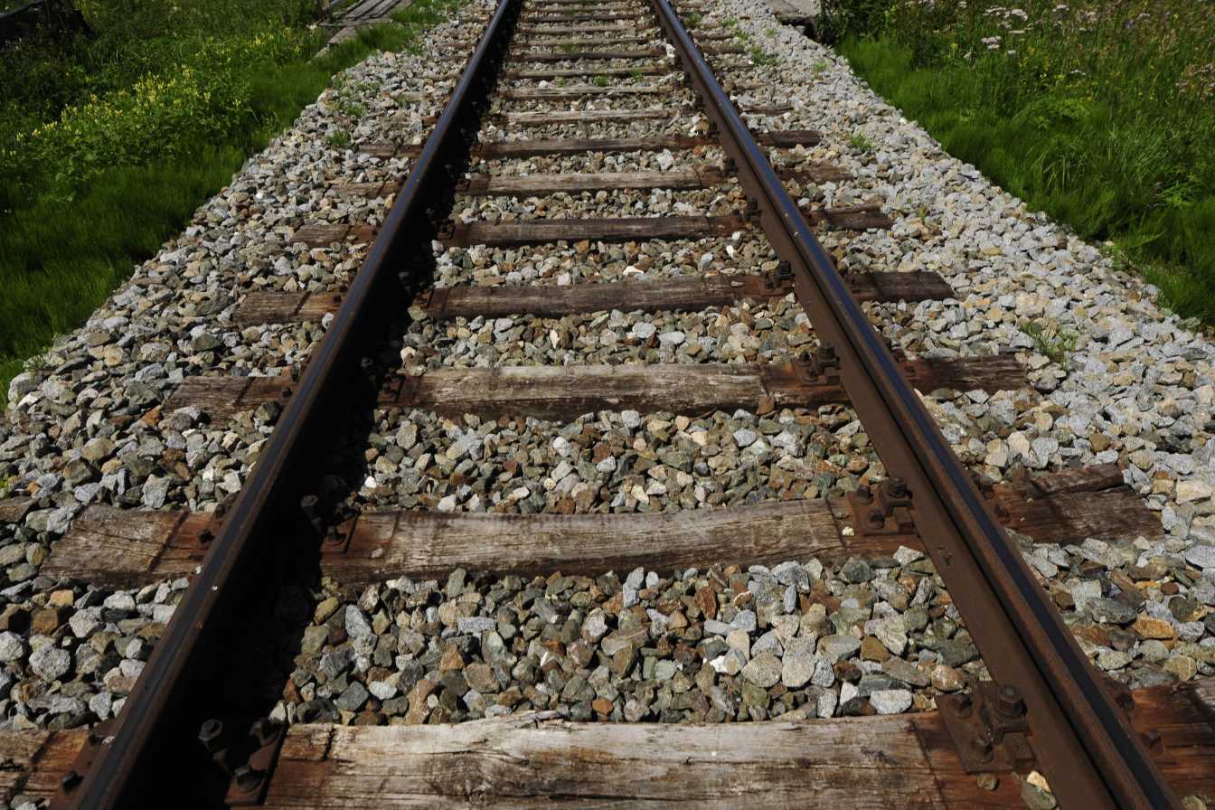 ou-trouver-des-traverses-de-chemin-de-fer-a-donner-7-sources-gratuites-en-france-2