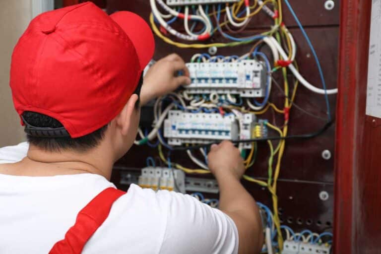 pourquoi confier vos travaux electriques a un expert 1
